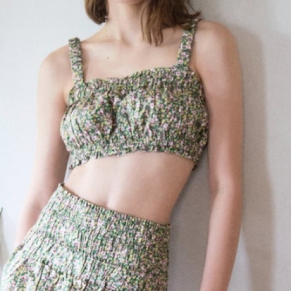 Zara PRINT CROP TOP TRF
GREEN​ - Picture 3 of 3